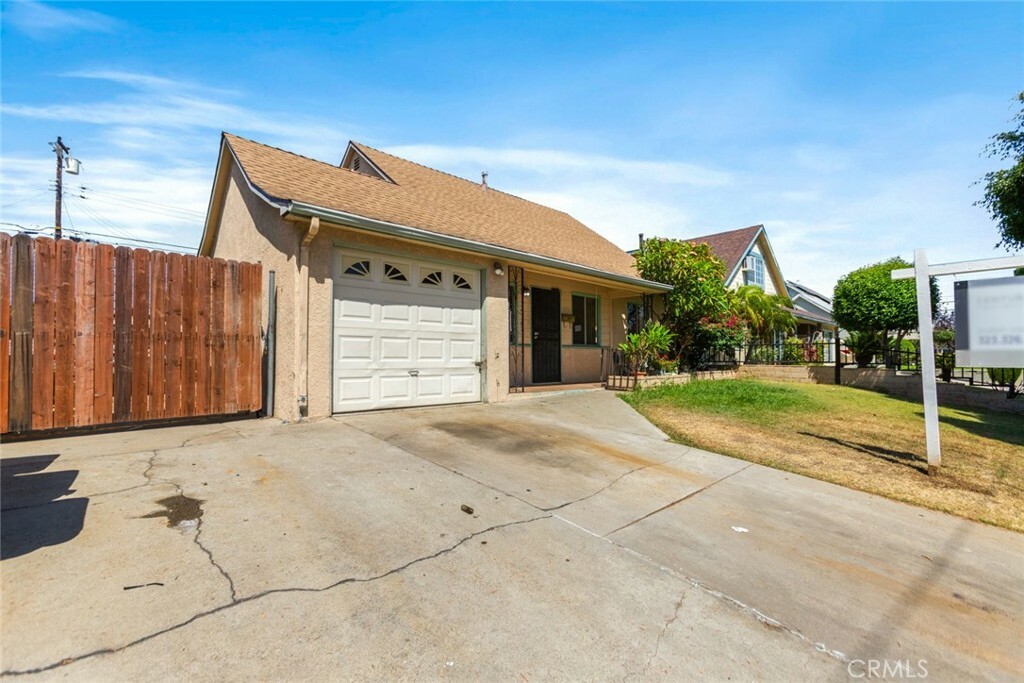 Property Photo:  12813 El Moro Ave  CA 90638 