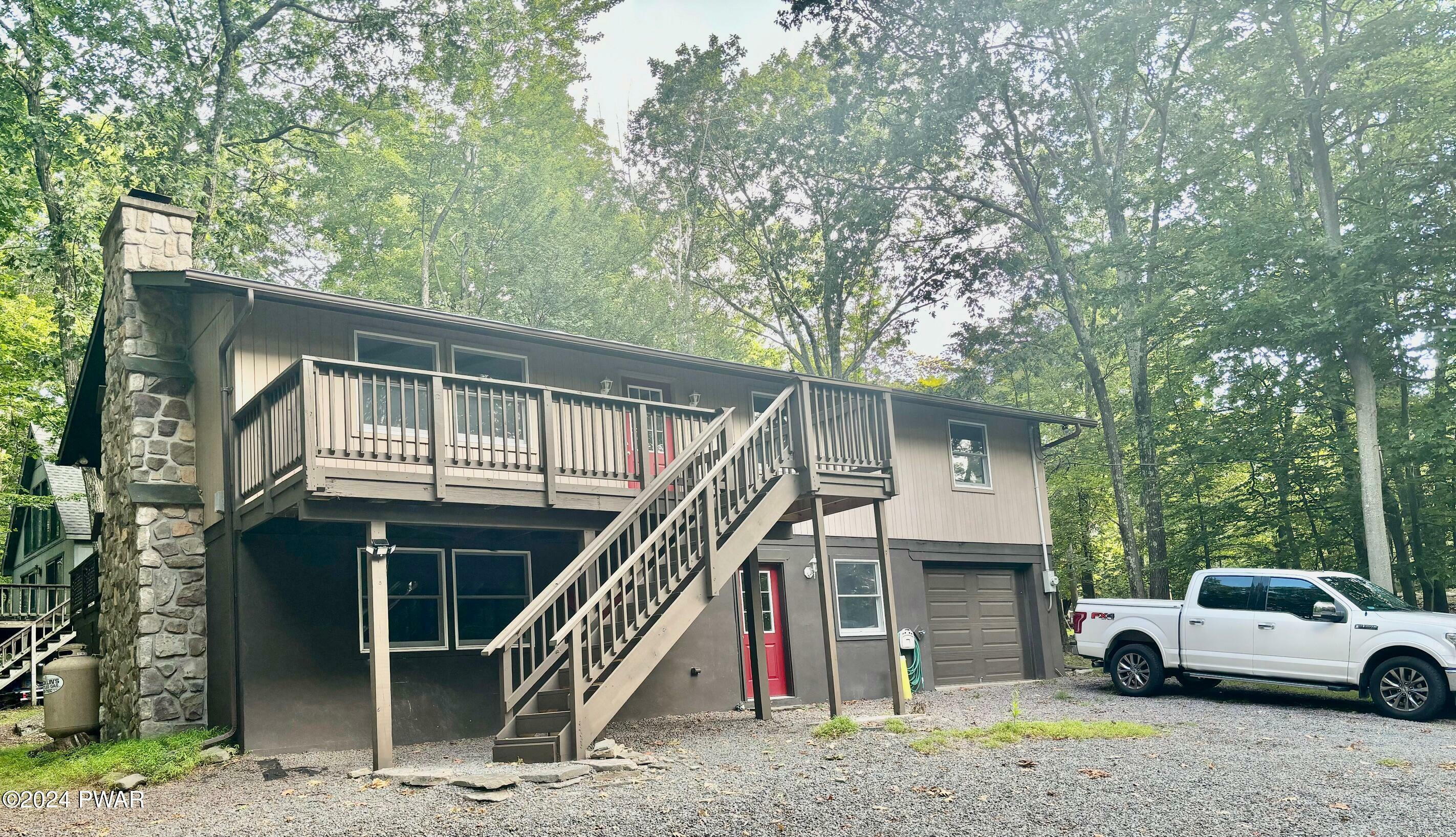 Property Photo:  1035 Mustang Road  PA 18436 