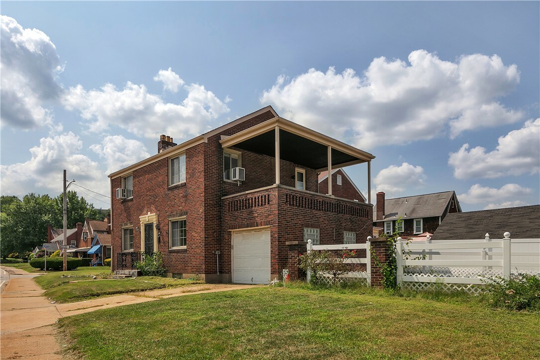 Property Photo:  1135 Washington Street  PA 15132 