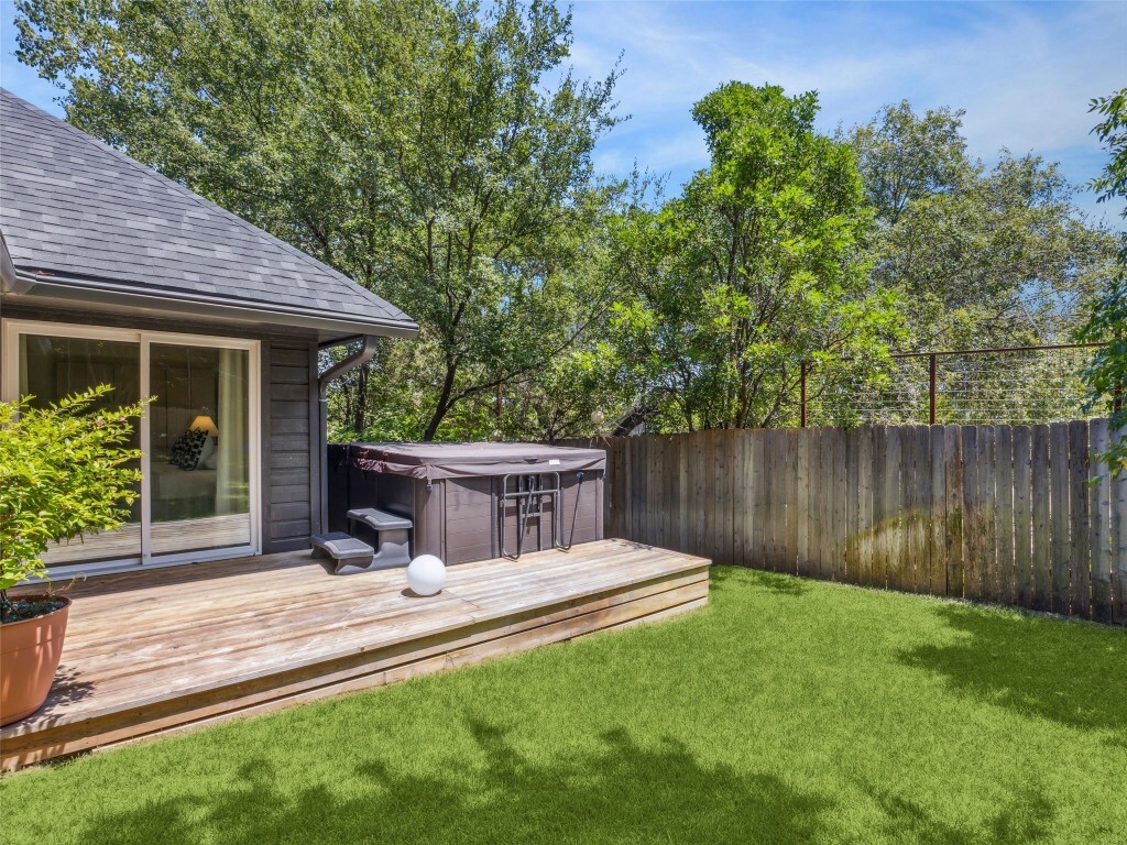 Property Photo: 3911 Dry Creek Drive TX 78731