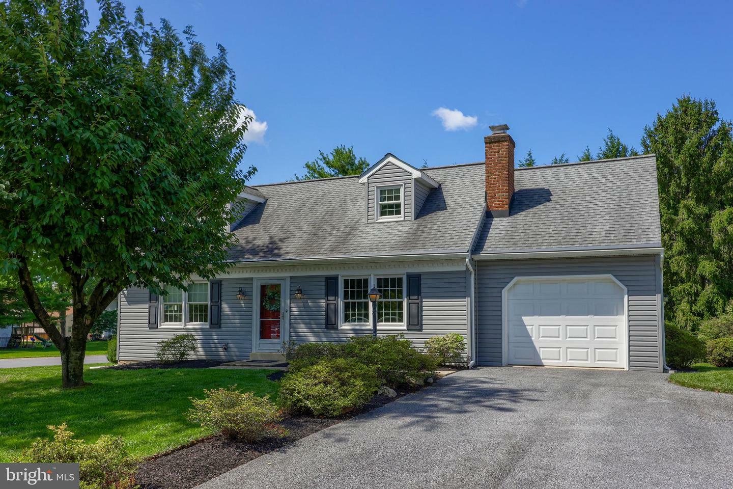 Property Photo:  1520 Duff Land Drive  PA 17538 