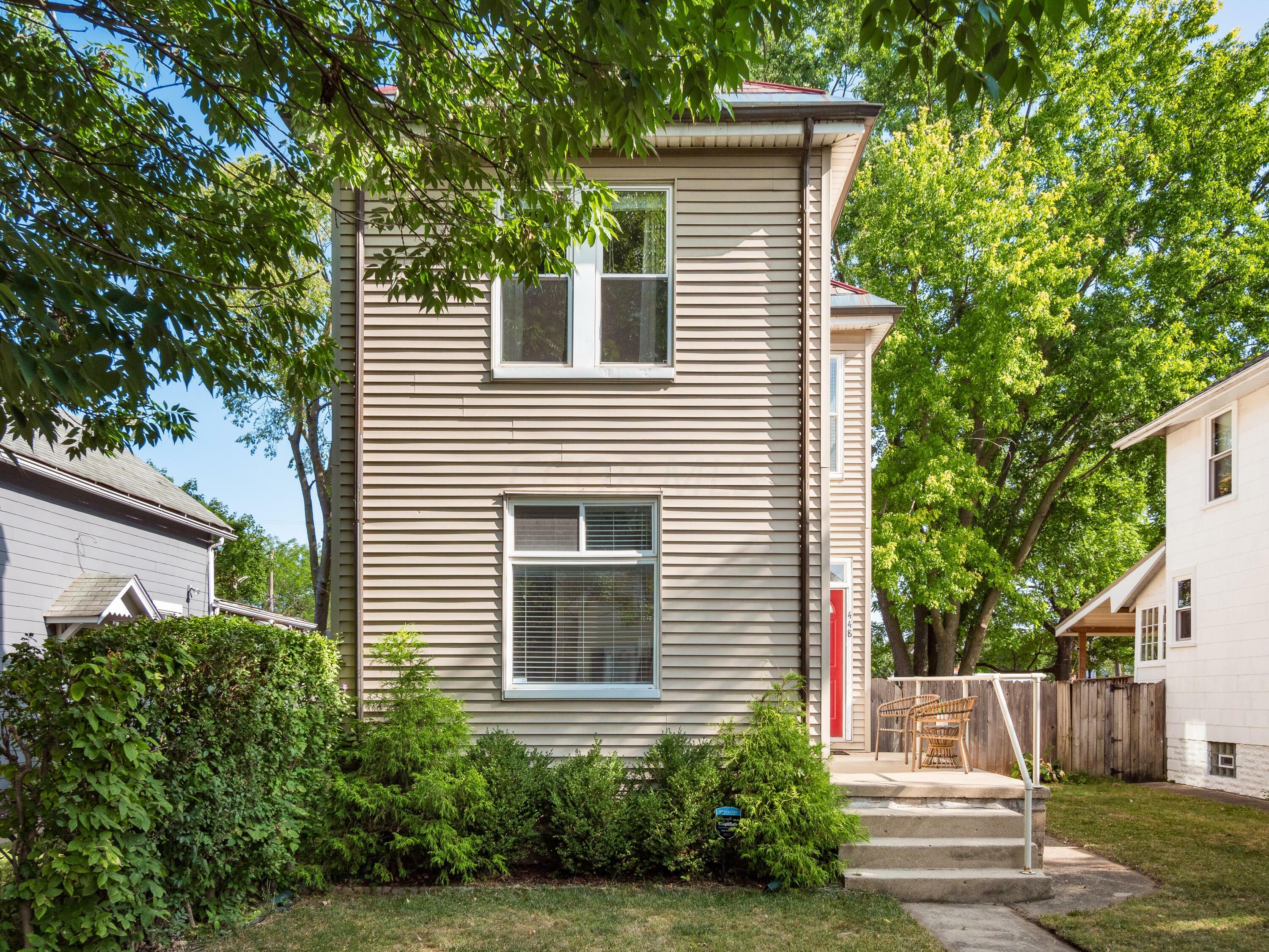 Property Photo:  448 E Deshler Avenue  OH 43206 