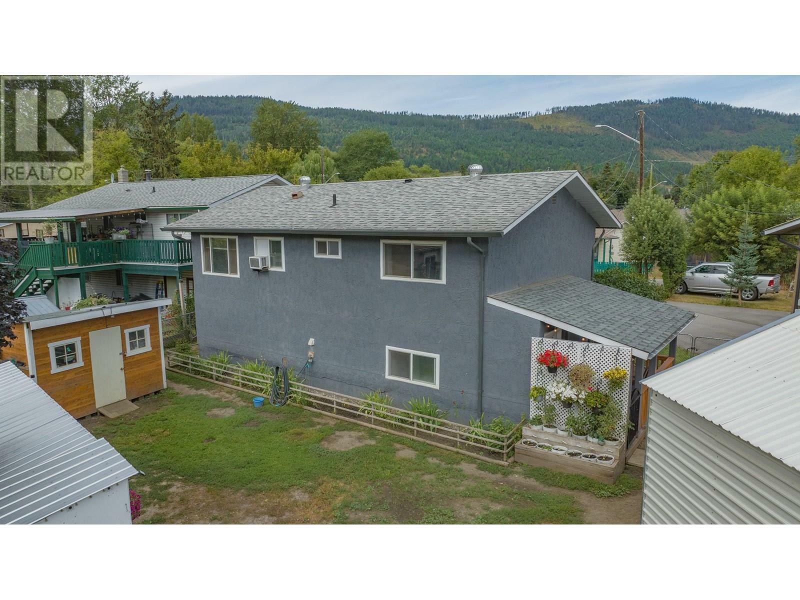 Property Photo:  2043 Heigh Way Crescent  BC V0E 2G0 