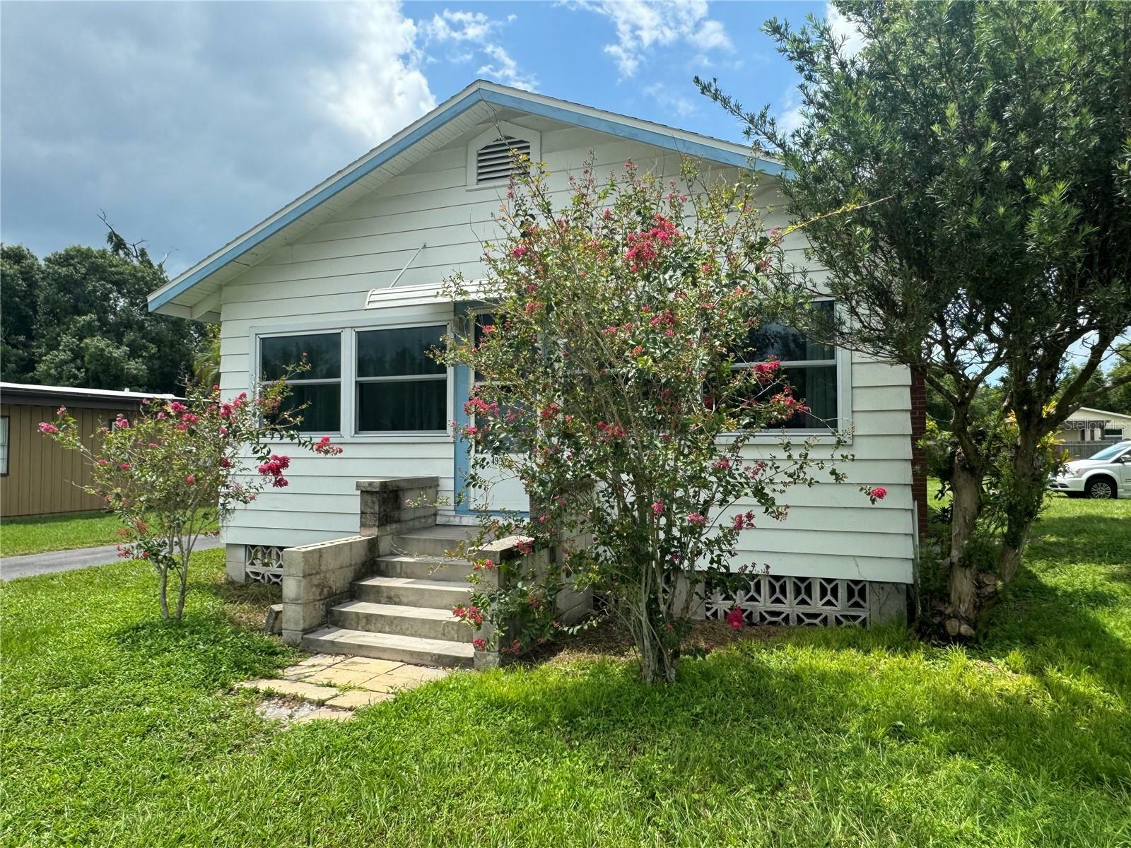 Property Photo:  4920 McIntosh Road  FL 34233 