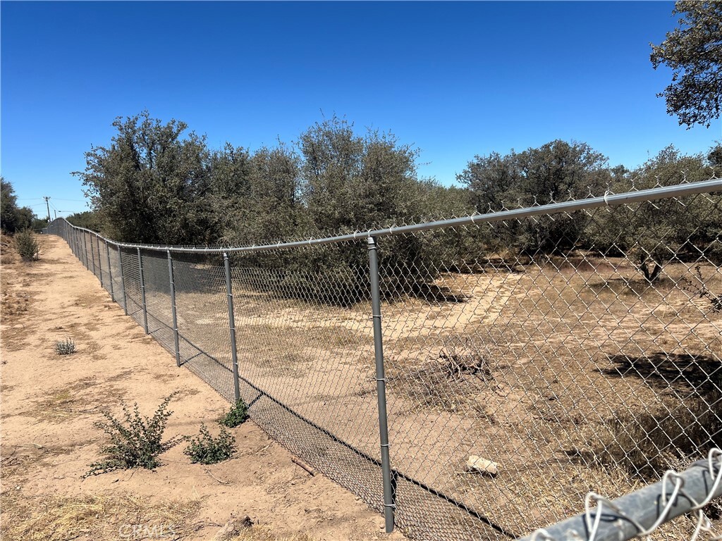 Property Photo:  11024 Lincroft Road  CA 92344 