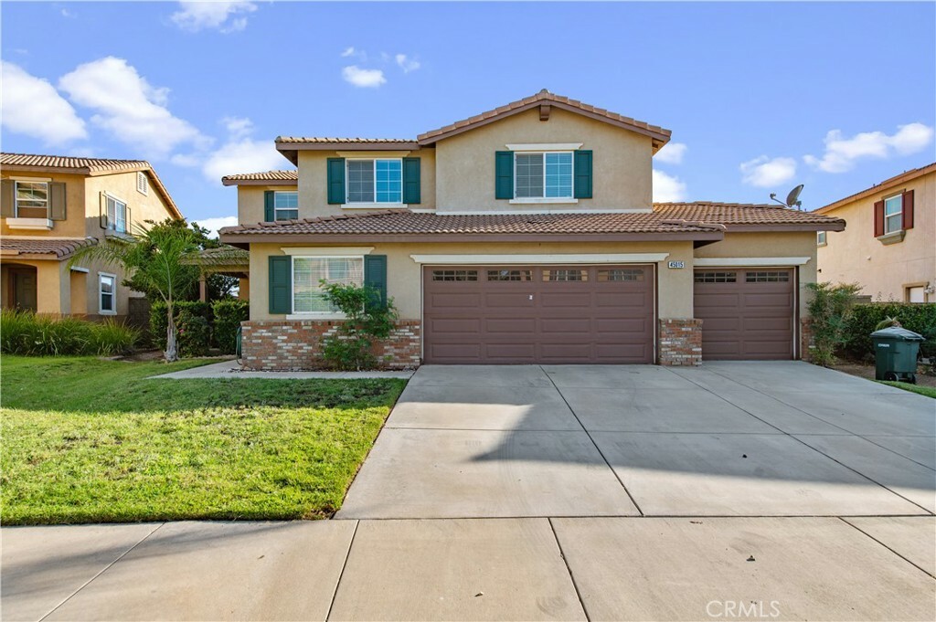 Property Photo:  45015 Sonia Drive  CA 92532 