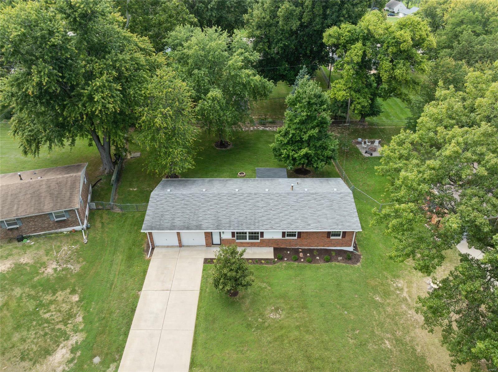 Property Photo:  938 Parkdale Circle  MO 63021 