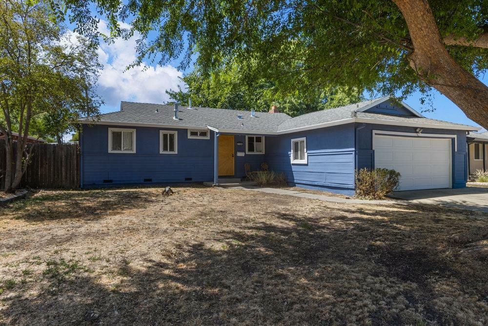 Property Photo:  2100 Mangrum Avenue  CA 95822 