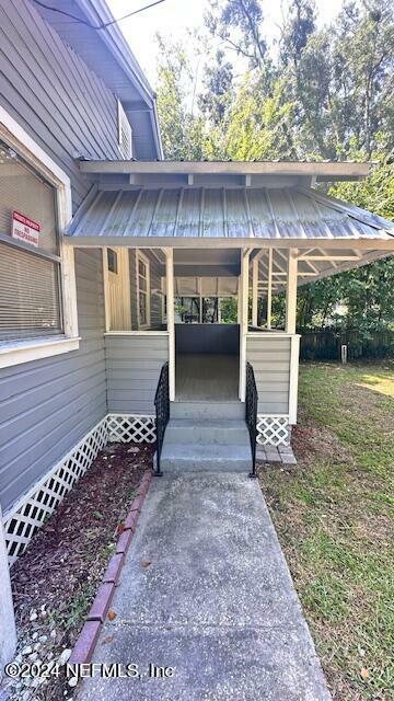 Property Photo:  9403 Indiana Avenue  FL 32218 