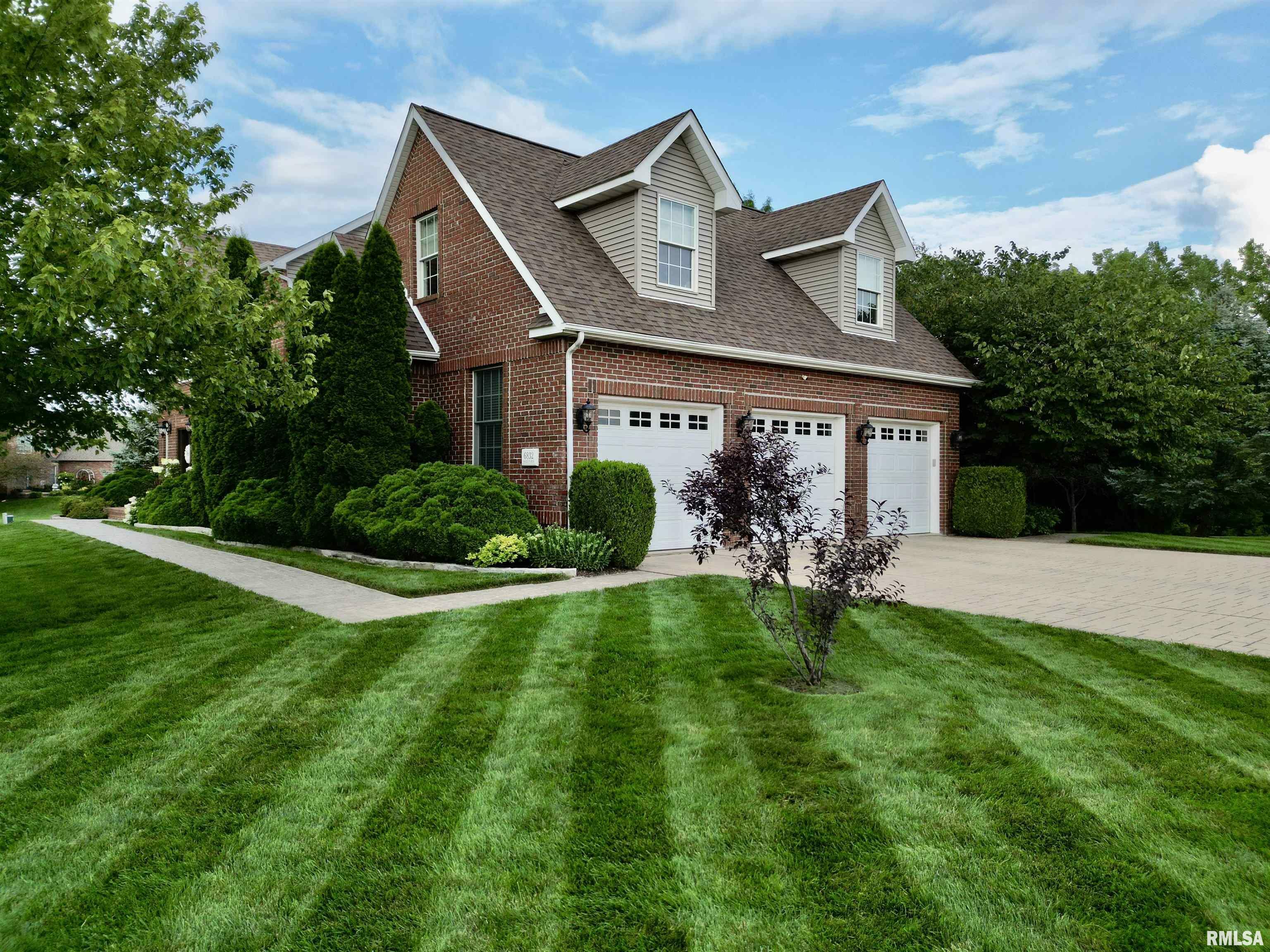 Property Photo:  6832 N Greenwich Place  IL 61615 