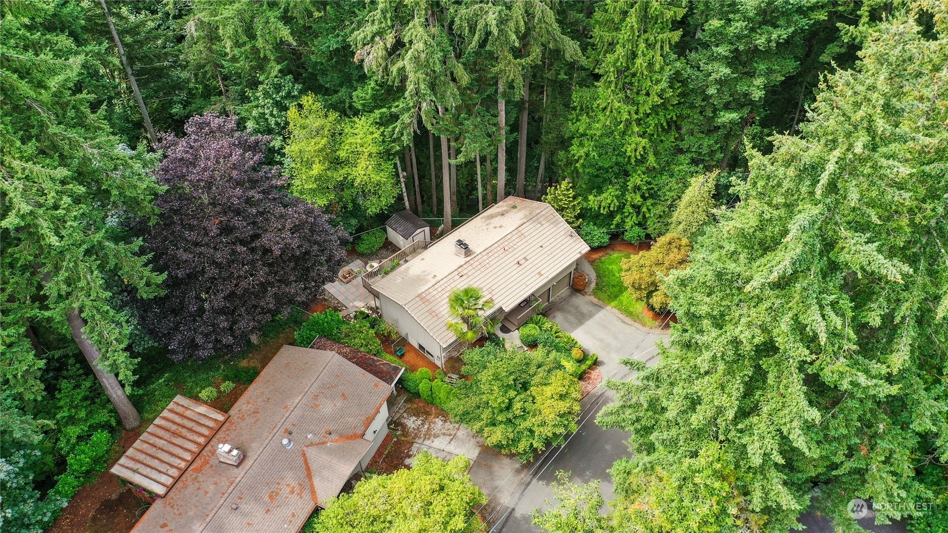 Property Photo:  19055 47th Place NE  WA 98155 