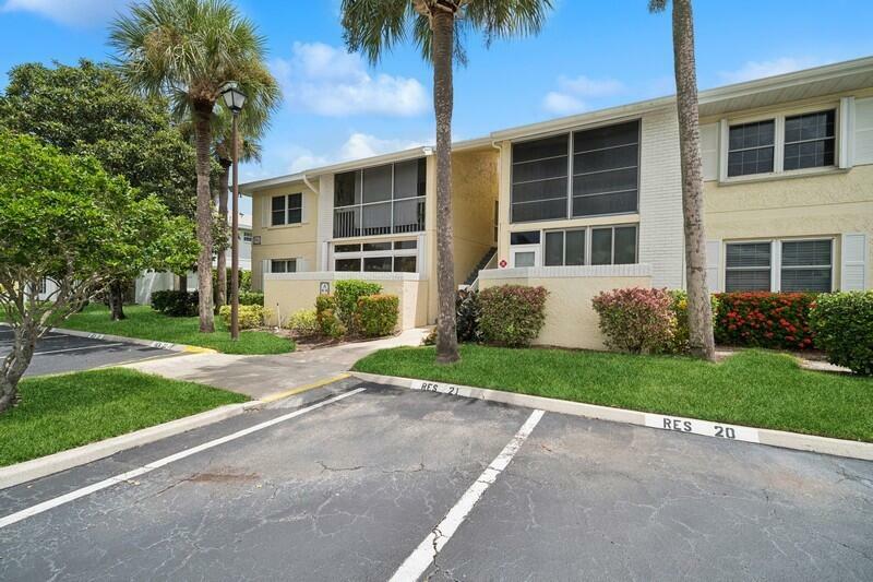 Property Photo:  993 Sonesta Avenue NE 205  FL 32905 