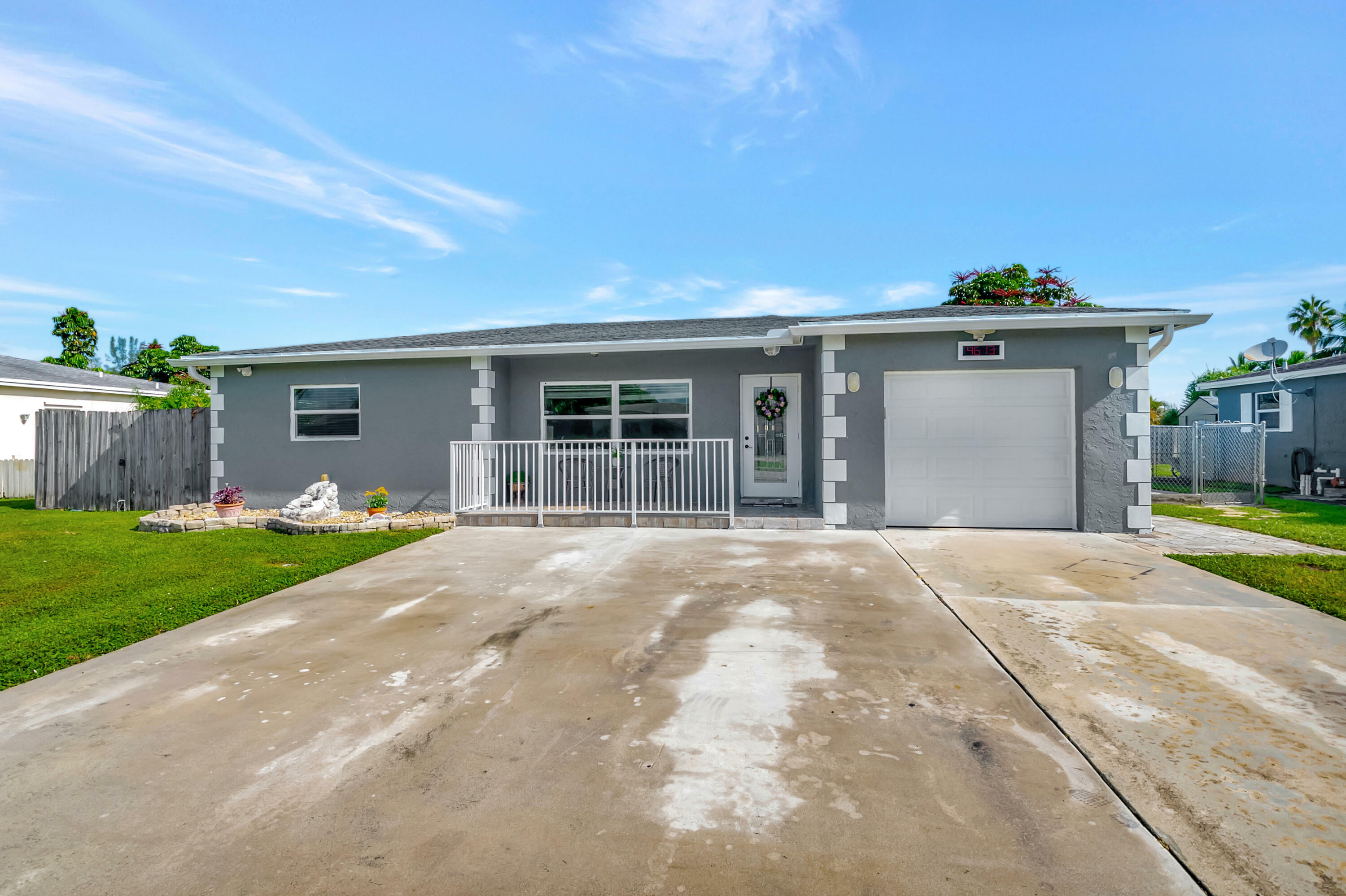 Property Photo:  4613 Betelnut Street  FL 33428 