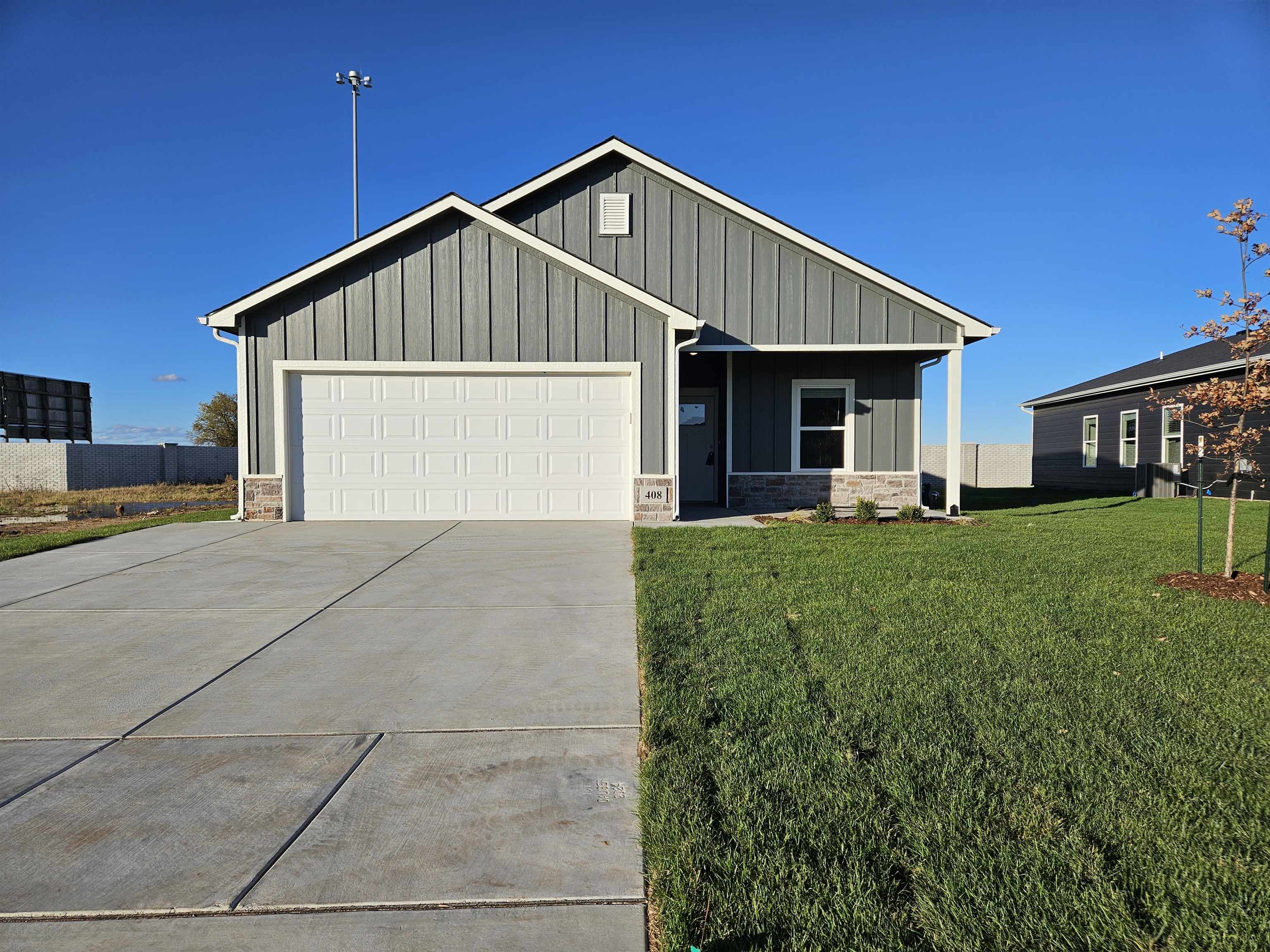 Property Photo:  408 Northern Ave  KS 67050 