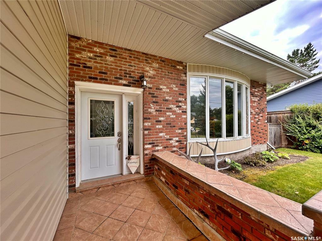 Property Photo:  1521 Windover Avenue  SK S0G 3N0 