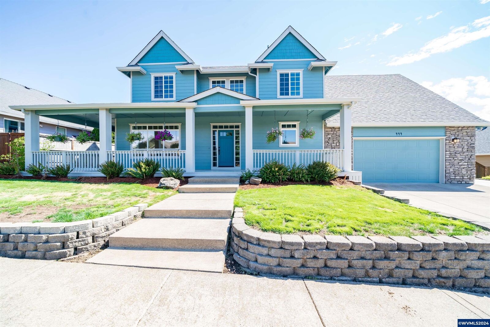 Property Photo:  444 NW Melrose St  OR 97385 