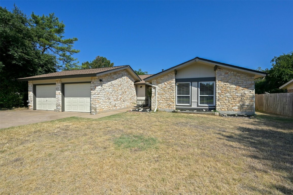 Property Photo: 3804 Spring Creek Road TX 78681