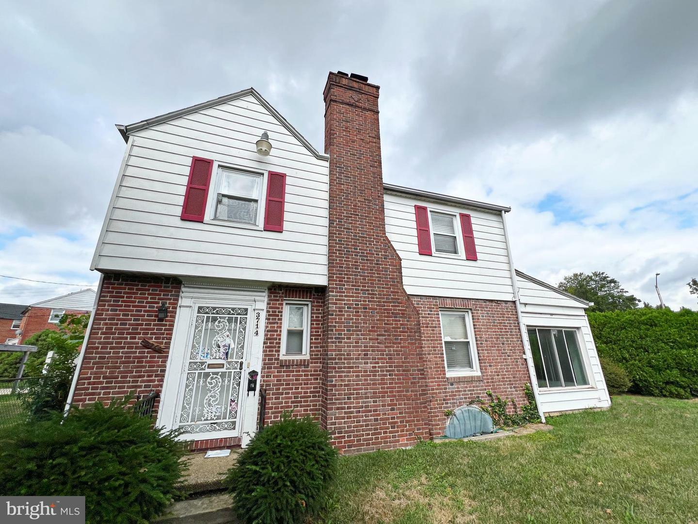 Property Photo:  3714 The Alameda  MD 21218 