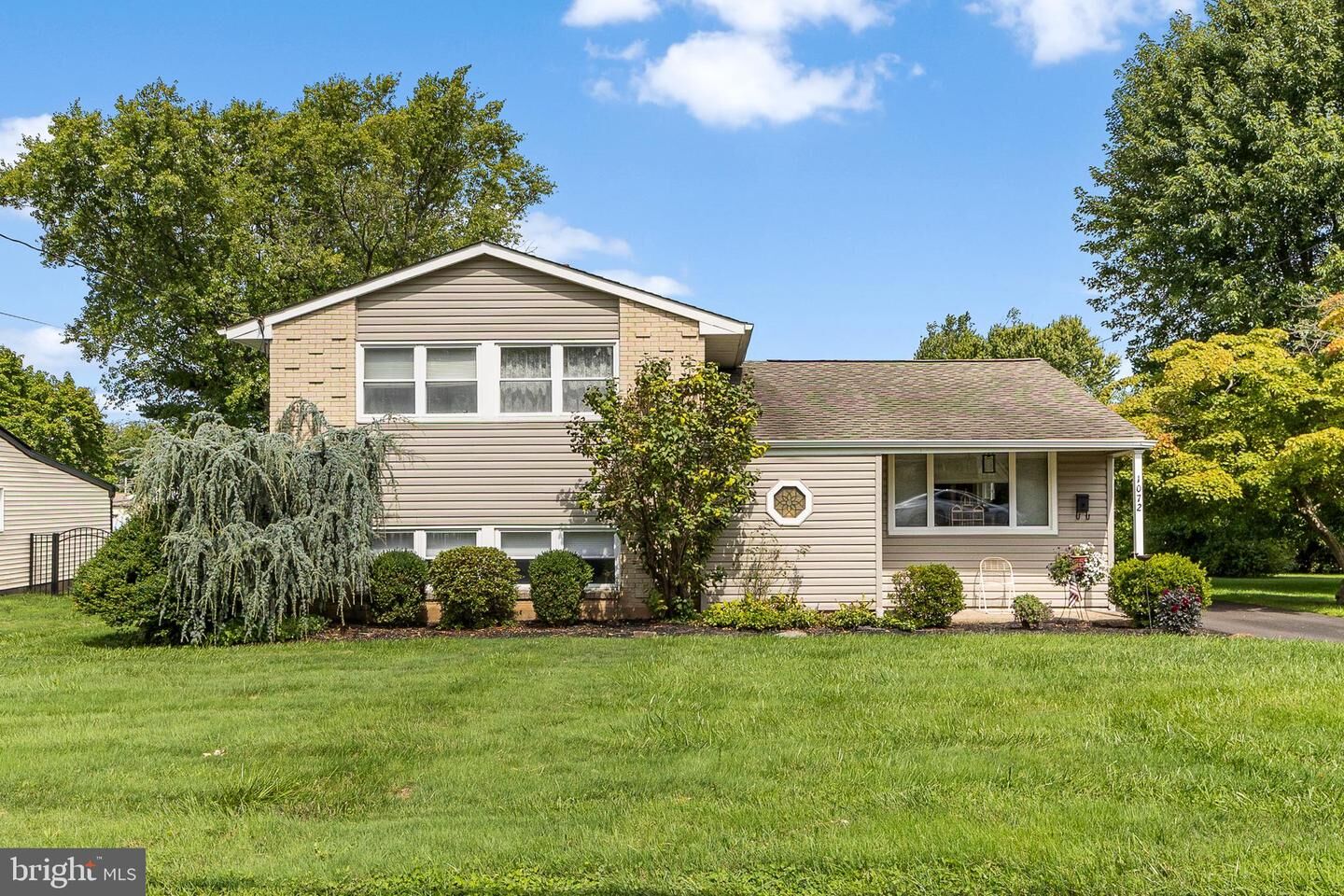 Property Photo:  1072 Anthony Wayne Drive  PA 18974 
