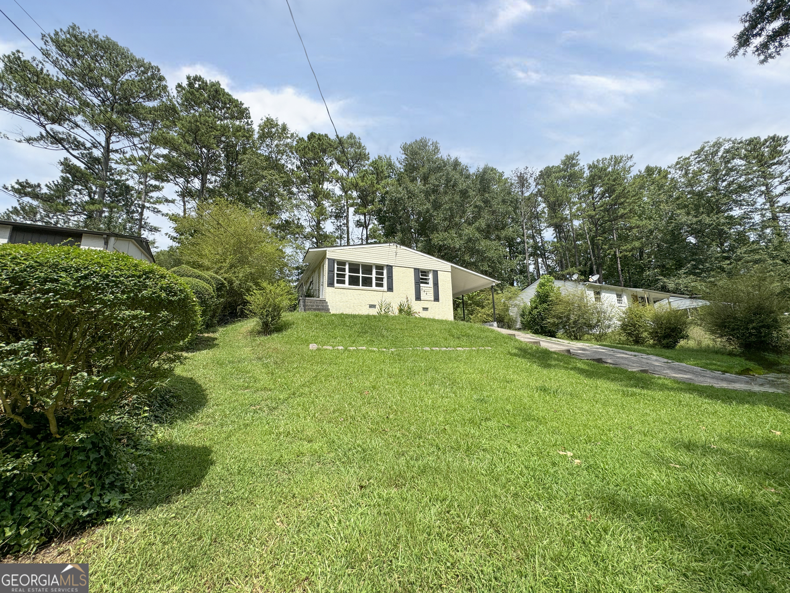 Property Photo:  774 Alfred Road NW  GA 30331 