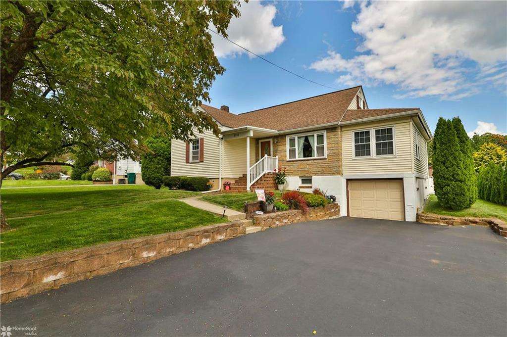 Property Photo:  2649 Woodlawn Avenue  PA 18045 