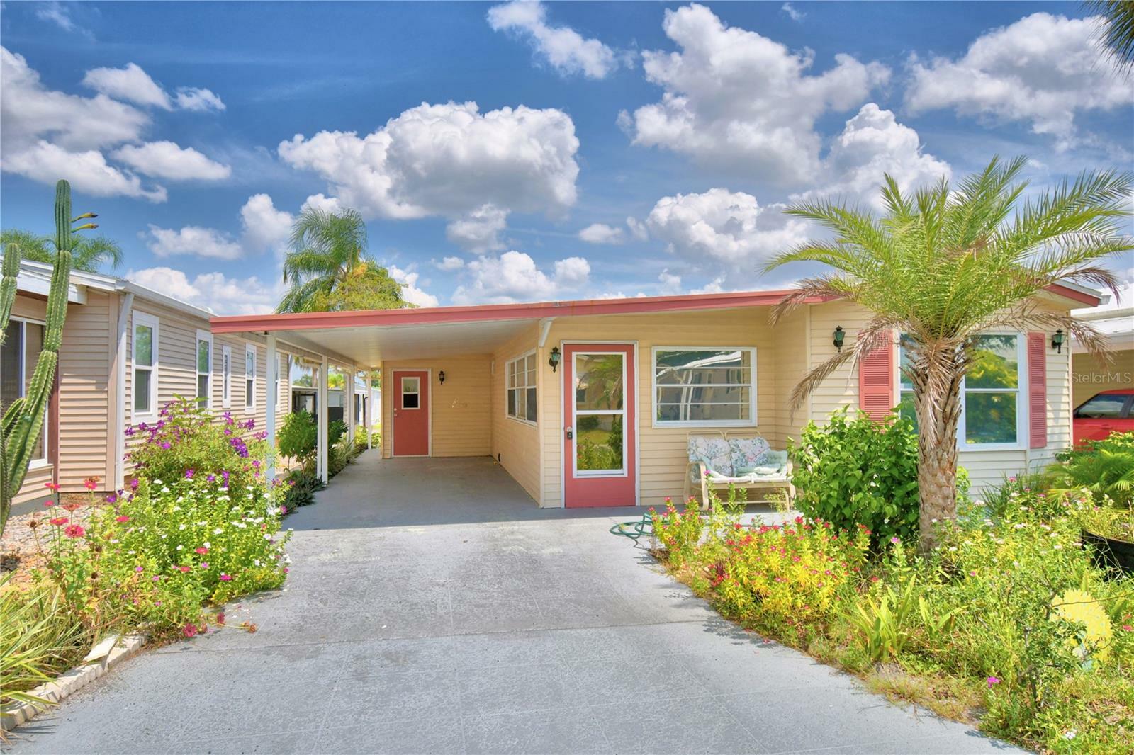 Property Photo:  4925 Cypress Gardens Road 108  FL 33884 