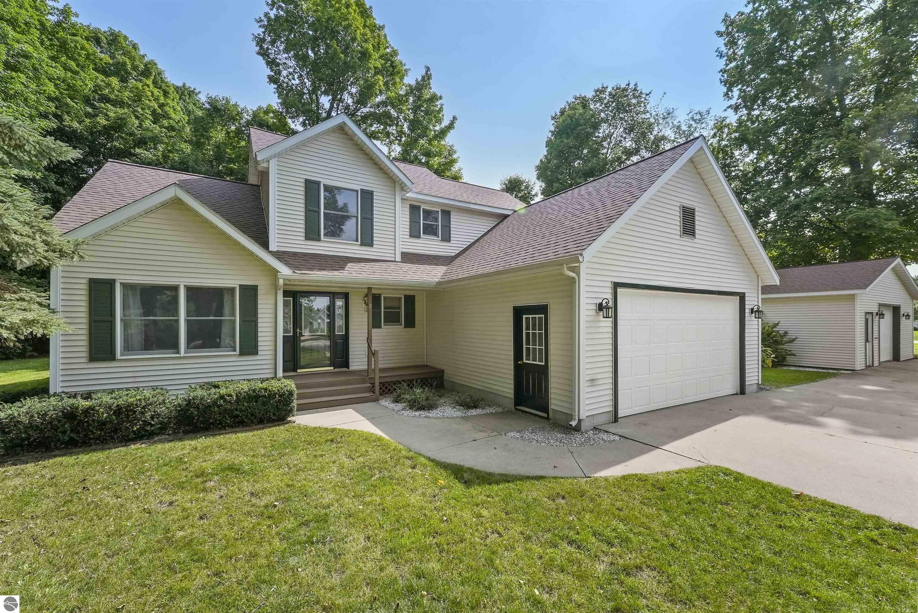 Property Photo:  206 Maplebrooke Lane  MI 49601 