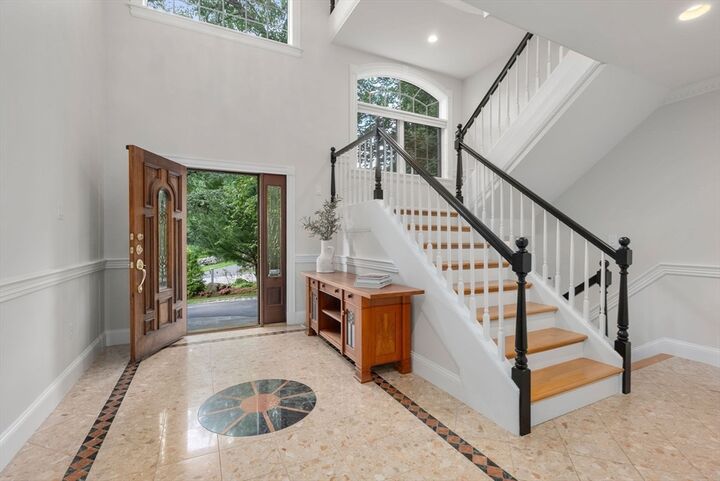 Property Photo:  8 Shady Hill Rd  MA 02493 