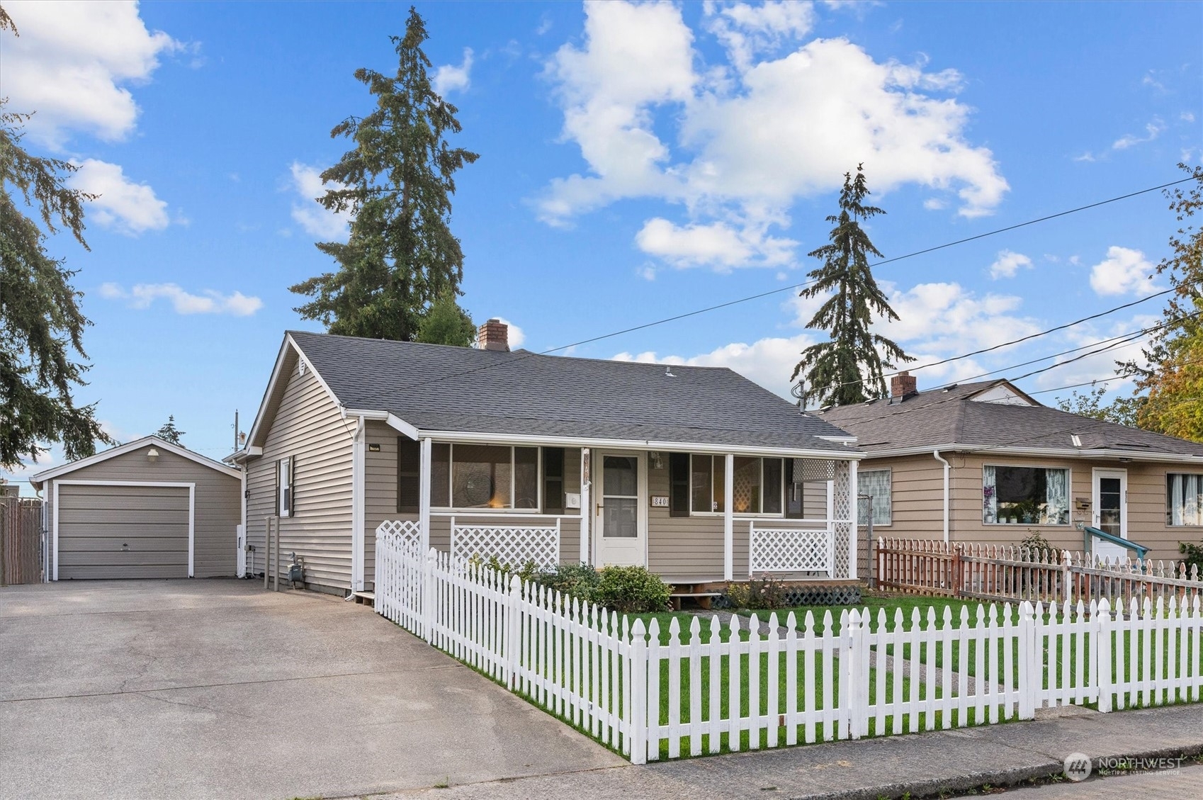 Property Photo:  840 S Hawthorne Street  WA 98465 