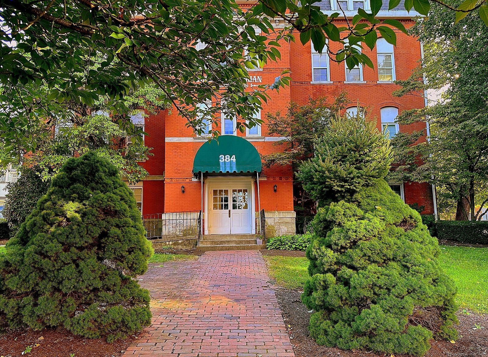 Property Photo: 384 Howe Avenue Apt 3B CT 06484