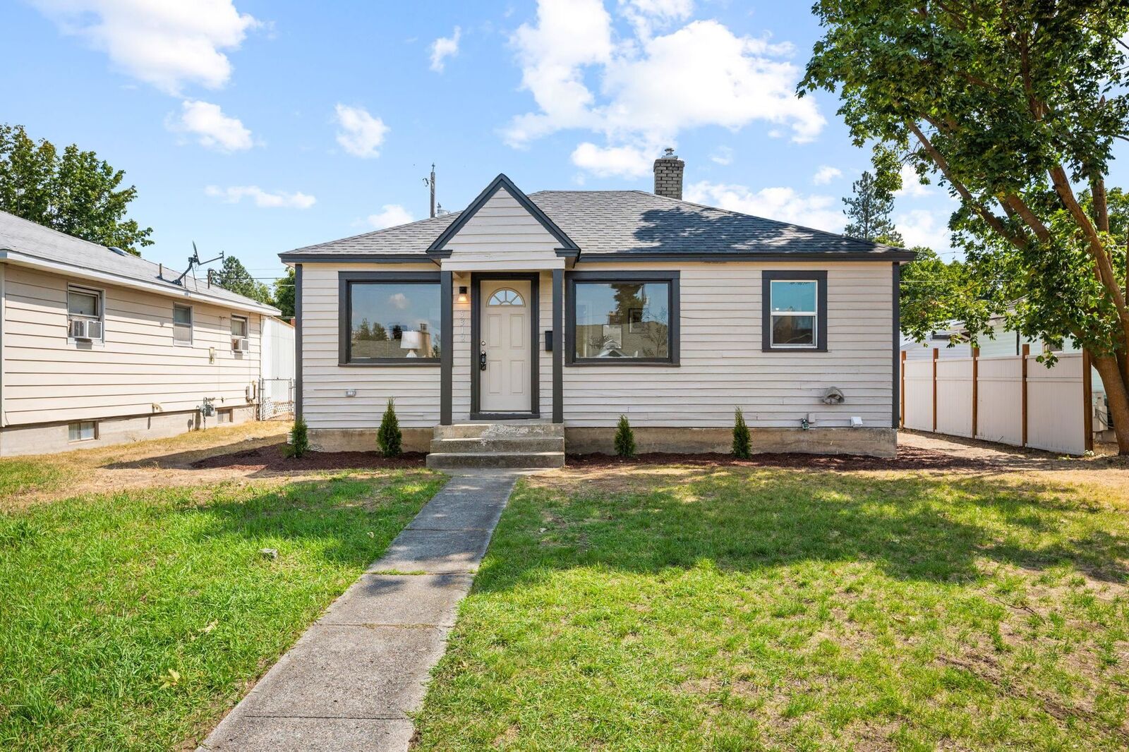 Property Photo:  5312 N Jefferson St  WA 99205 