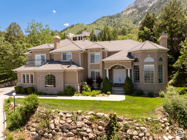 Property Photo: 3880 E Thousand Oaks Cir UT 84124
