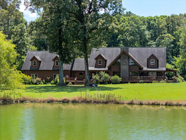 3901 SE Spring Place Road  Cleveland TN 37323 photo