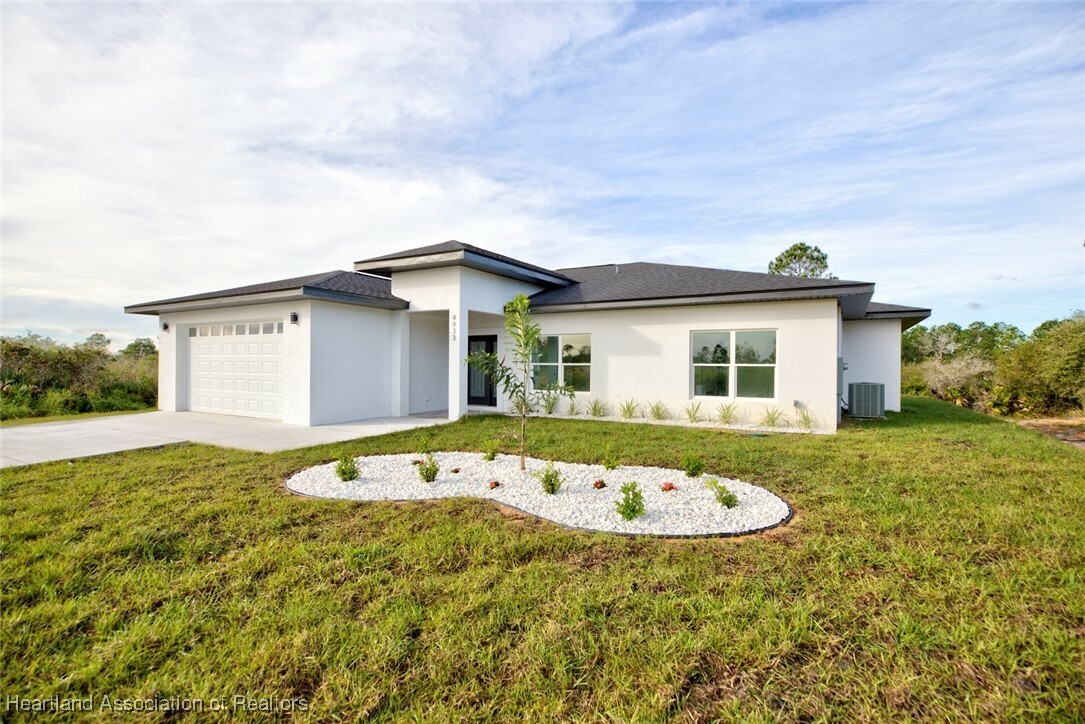 Property Photo:  4933 Fettuccine Avenue  FL 33872 