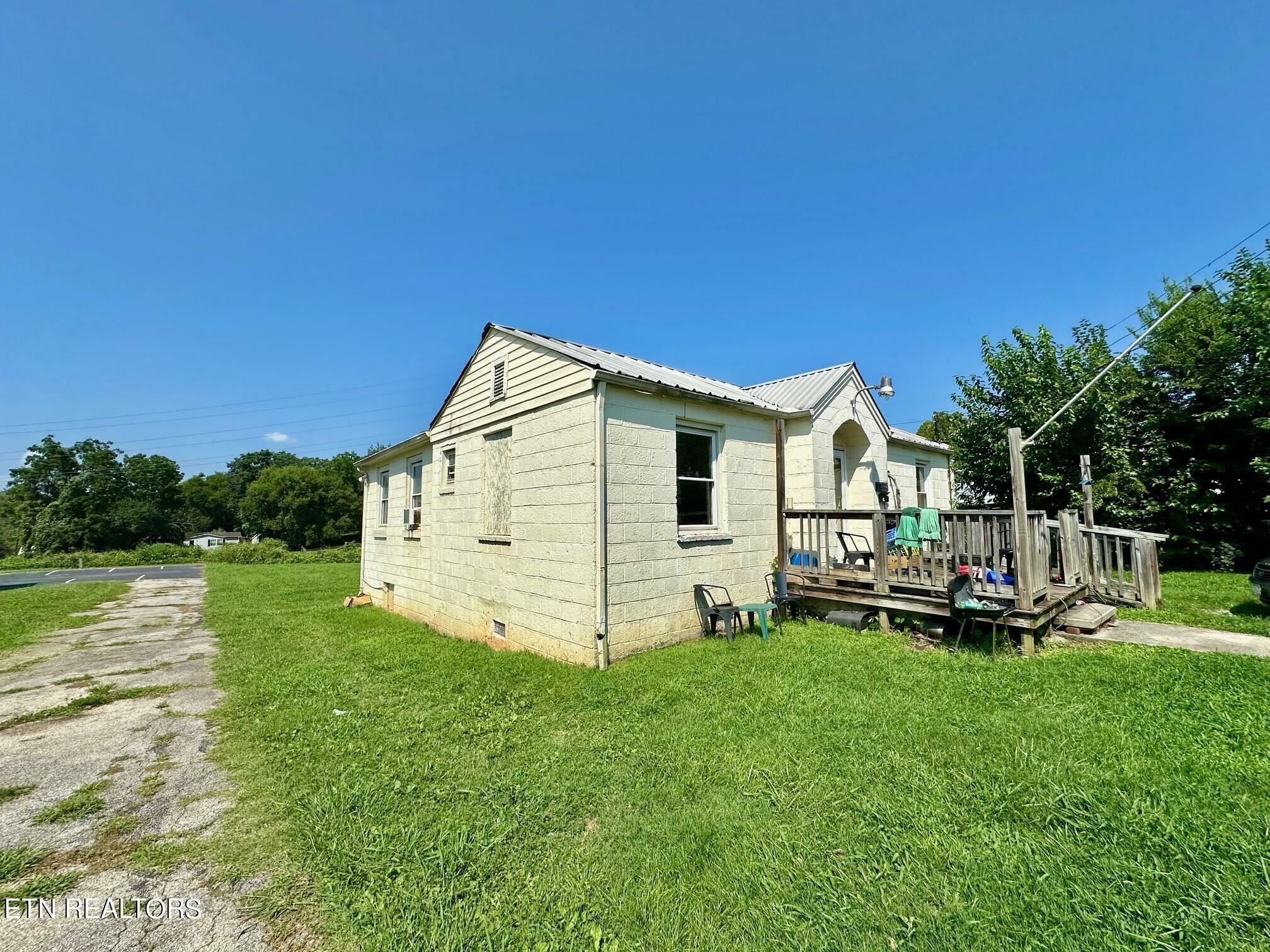 Property Photo:  1809 8th Ave  TN 37917 