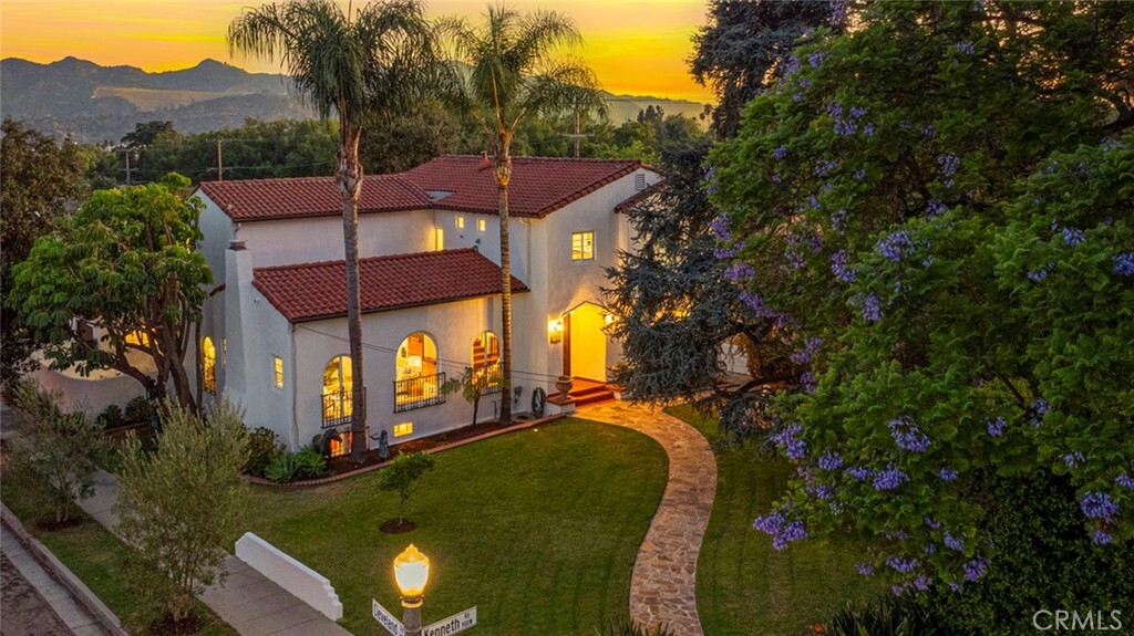 Property Photo: 940 W Kenneth Road CA 91202