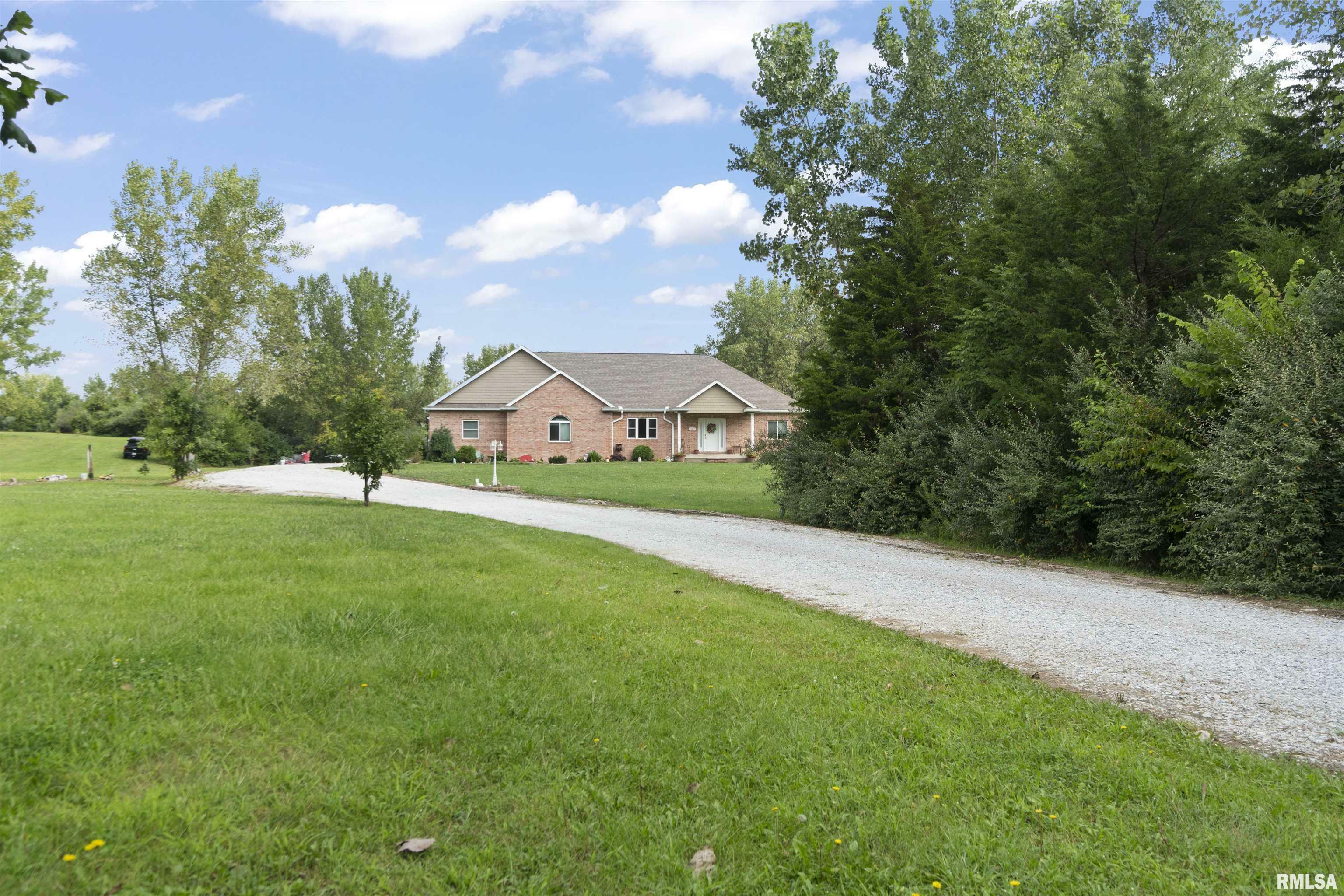 Property Photo:  13327 W Cottonwood Road  IL 61536 