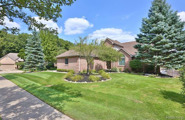 Property Photo:  3462 Cascade Circle  MI 48307 