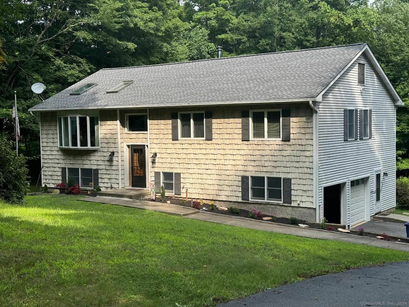 Property Photo:  11 Richard Drive  NY 10541 