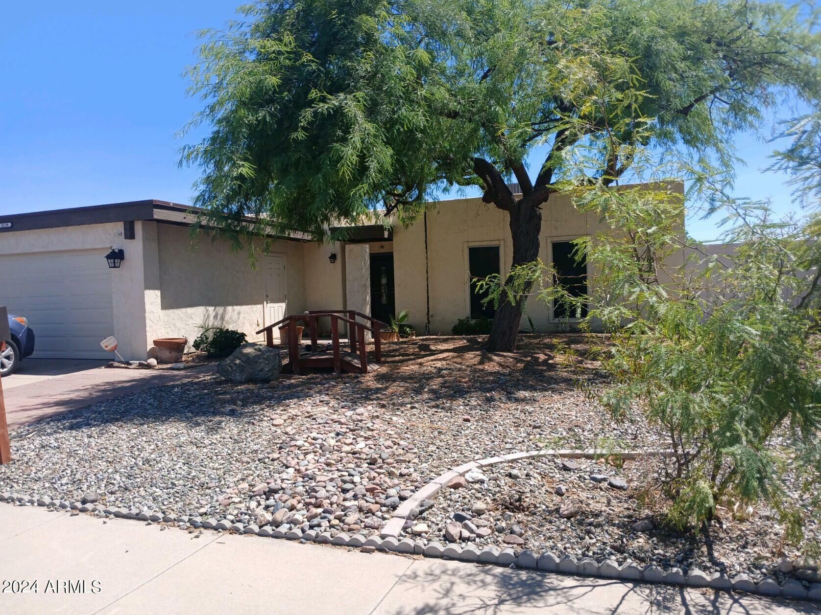 Property Photo:  3139 W Mercer Lane  AZ 85029 