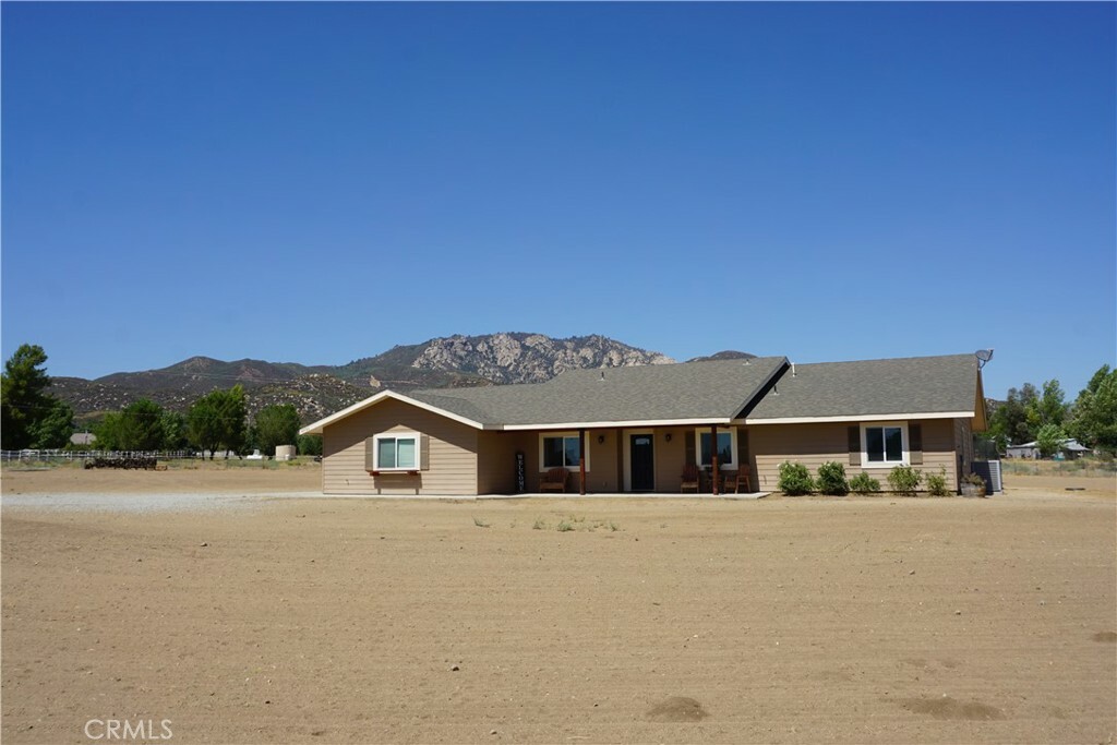 Property Photo:  49726 Paiute Court  CA 92536 