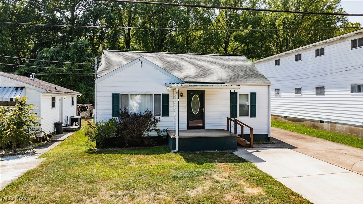 Property Photo:  1712 31st Street  WV 26104 