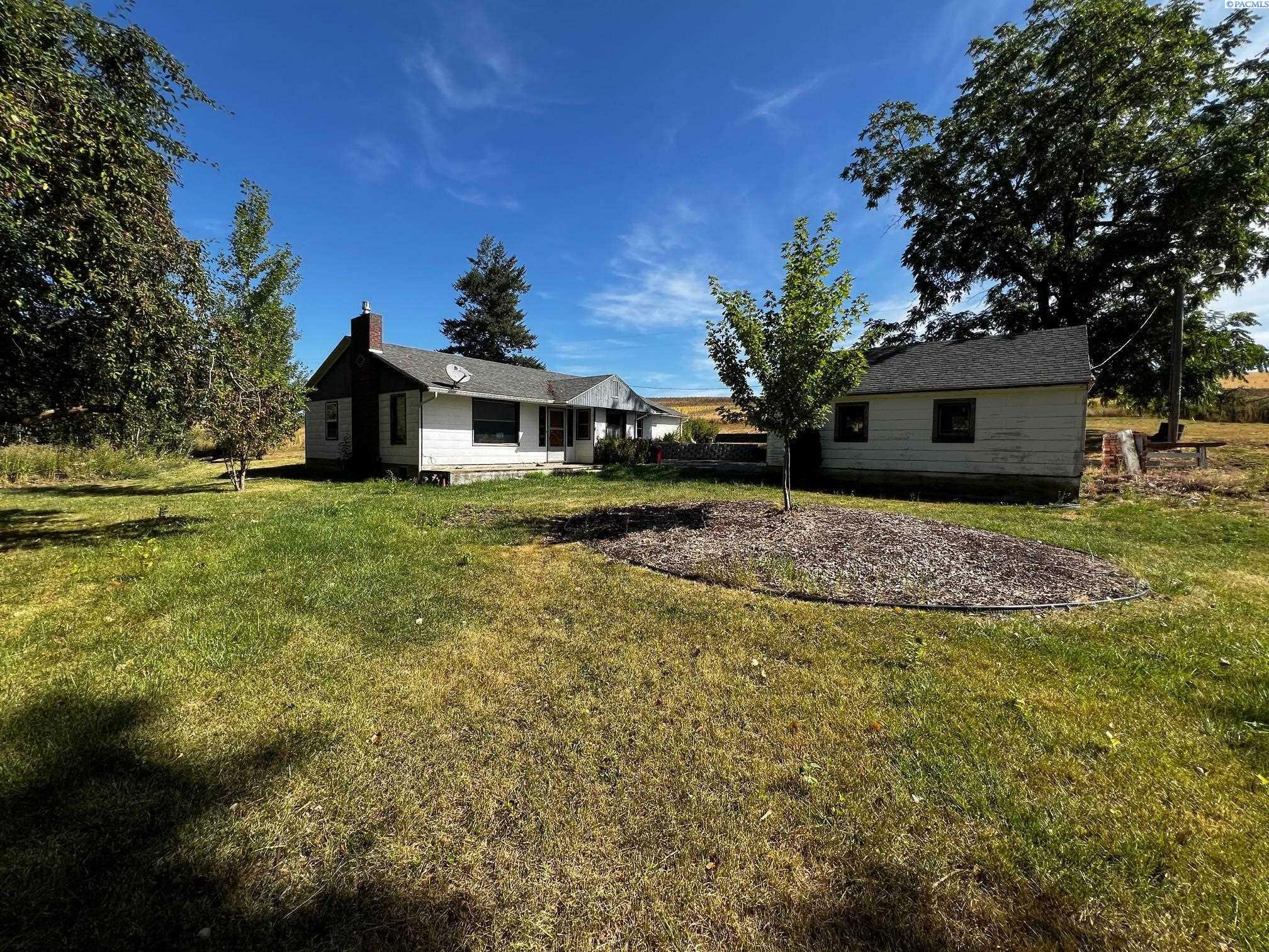 Property Photo:  1422 Palouse-Albion Rd  WA 99163 