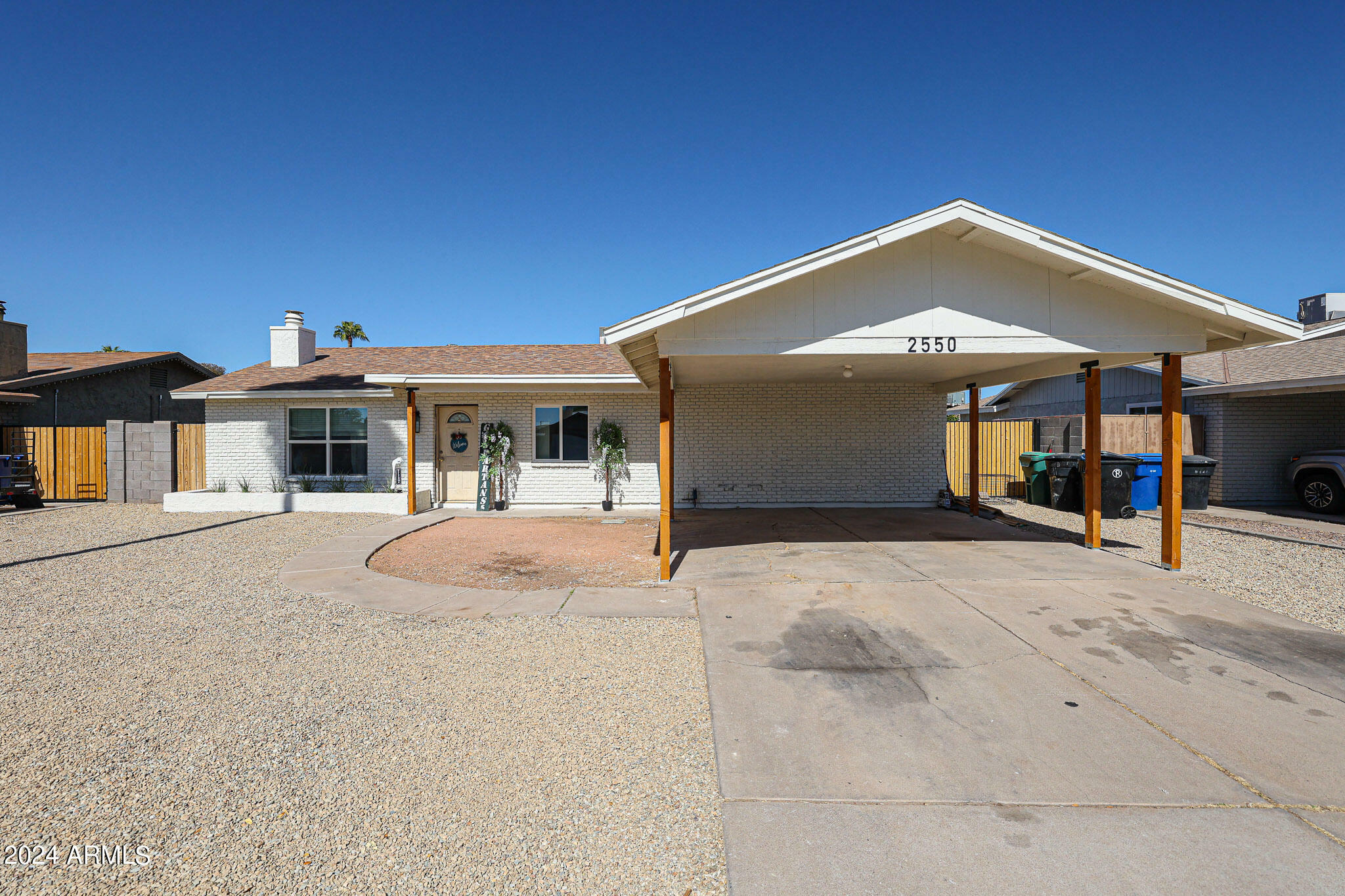 Property Photo:  2550 E Juanita Avenue  AZ 85204 