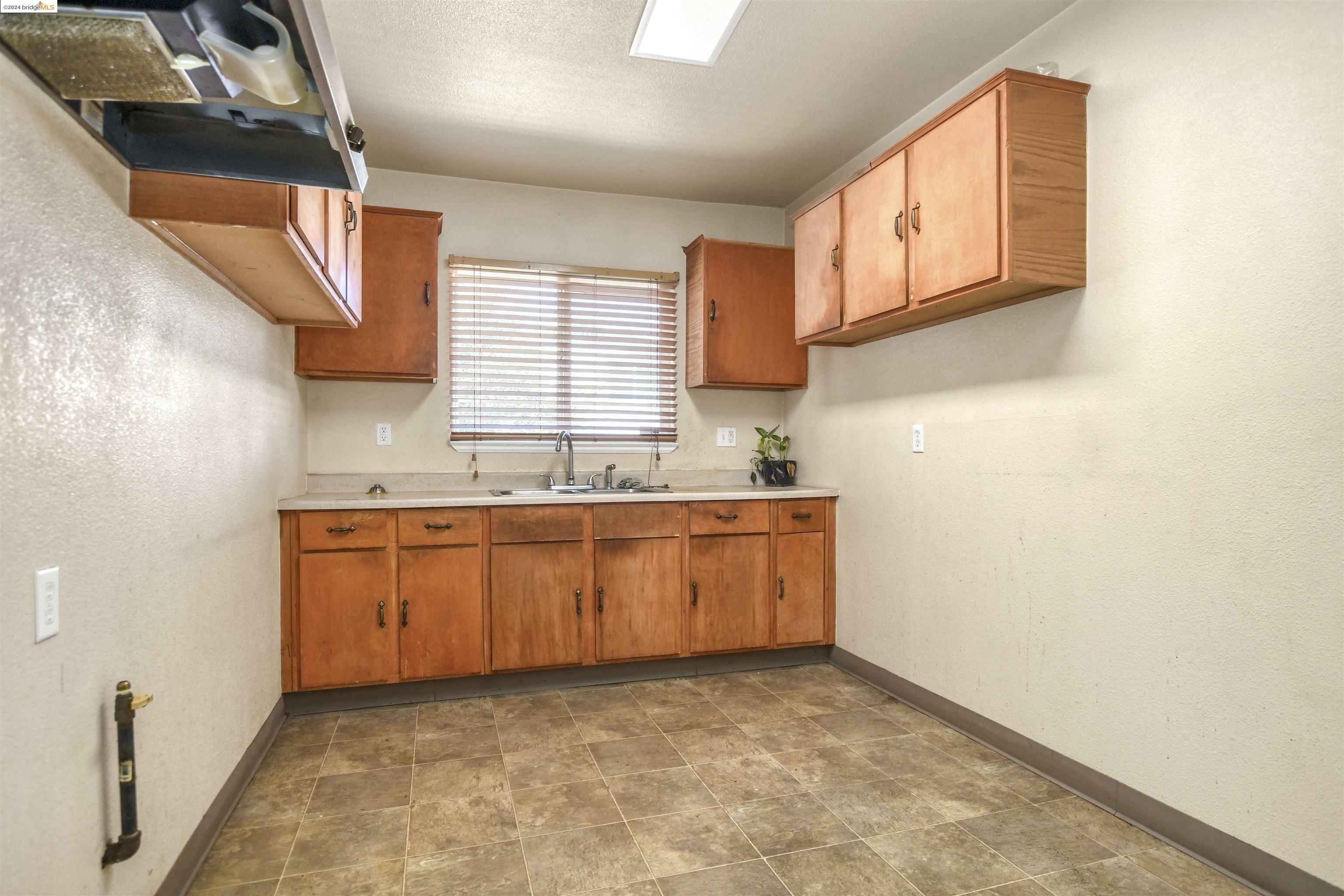 Property Photo:  2044 E Marsh St  CA 95205 