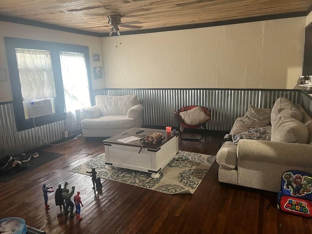 Property Photo:  1026 Berry Road  TX 75904 