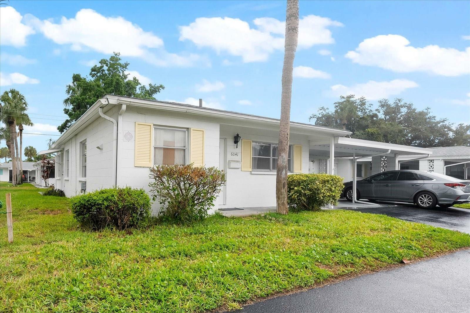 Property Photo:  6041 Arlene Way  FL 34207 