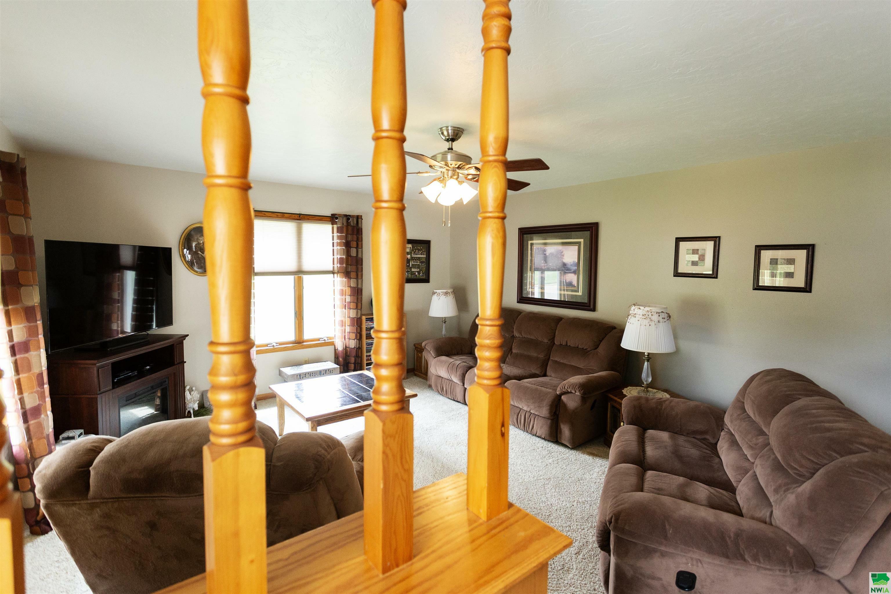 Property Photo:  520 Jackson Street  IA 51050 