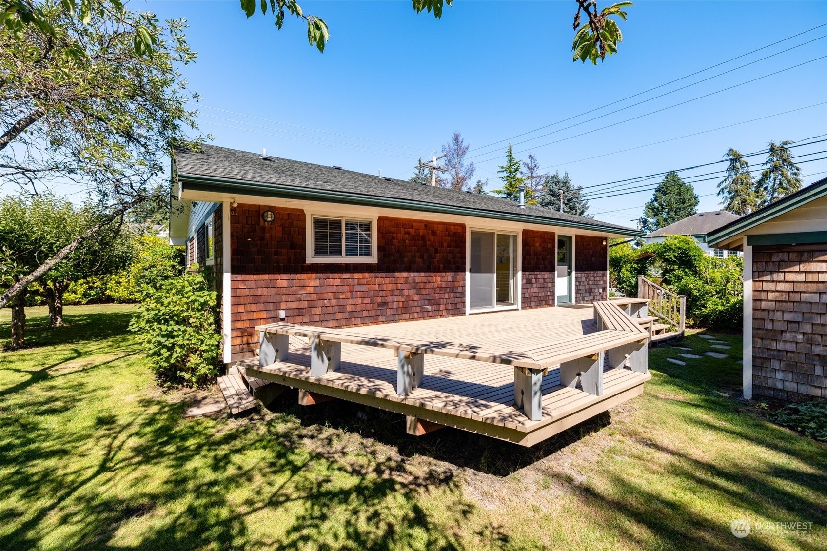 Property Photo:  314 Caledonia Street  WA 98257 