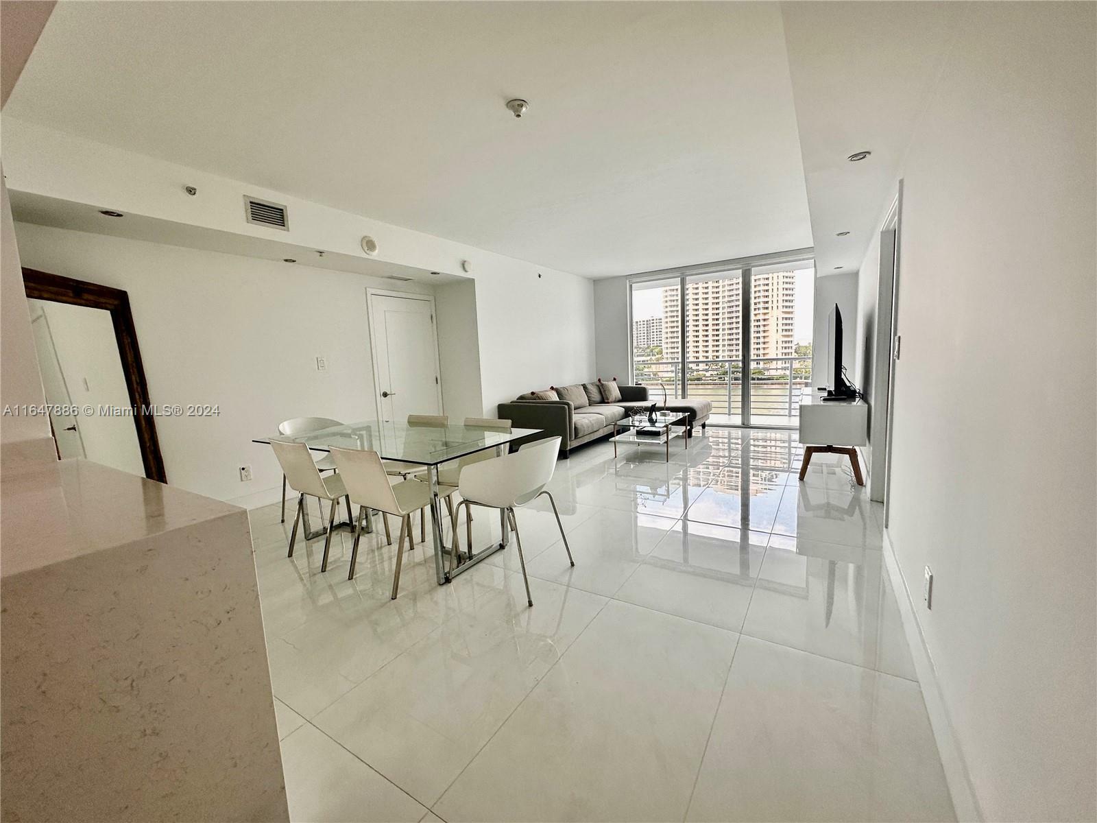 Property Photo:  335 S Biscayne Blvd 507  FL 33131 